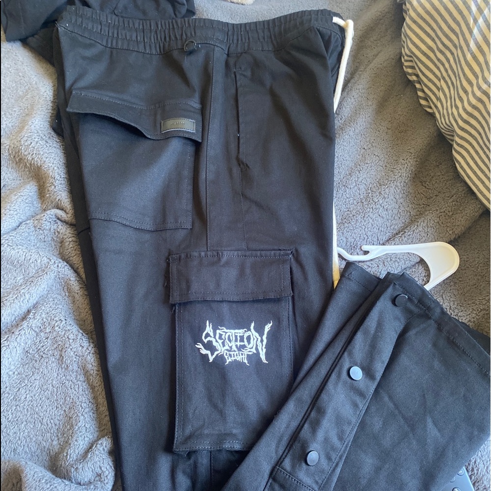 section 8 cargo pants